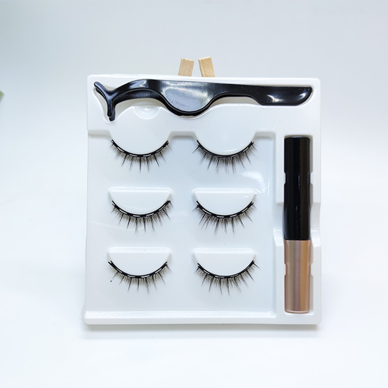 Pestañas magnéticas naturales con delineador de ojos